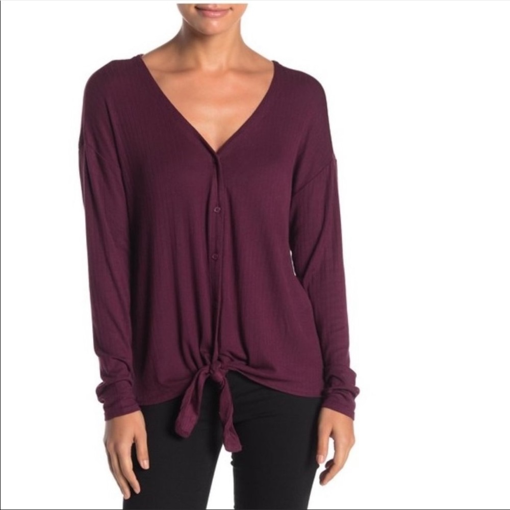 14th & UNION Long Sleeve Front Tie Top